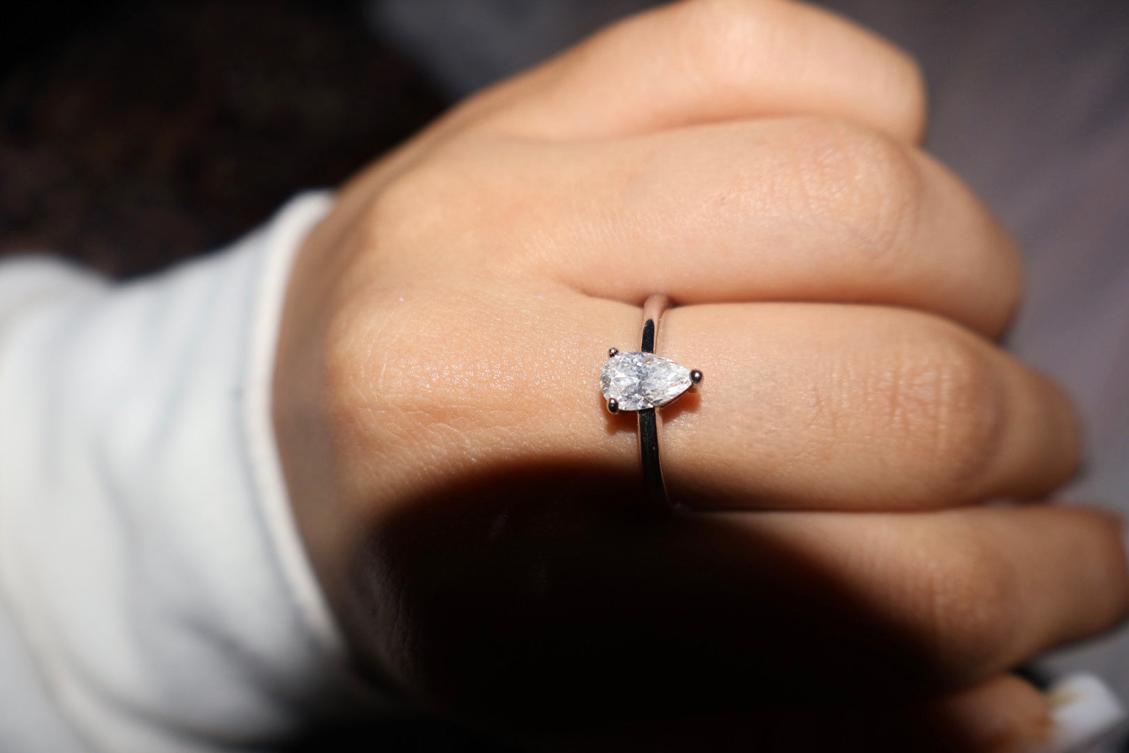 טבעת כסף 925 משובצת אבן מוסונייט